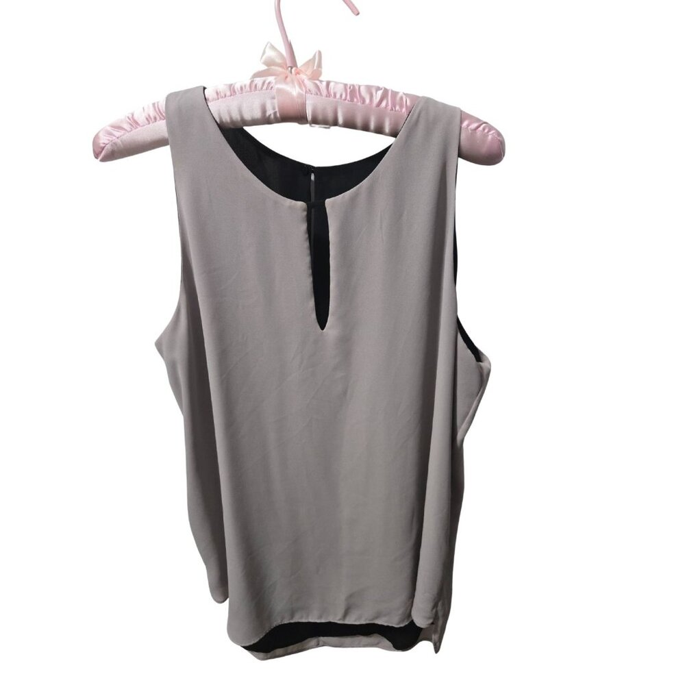Reversable Key Hole Sleeveless Blouse, Size Large